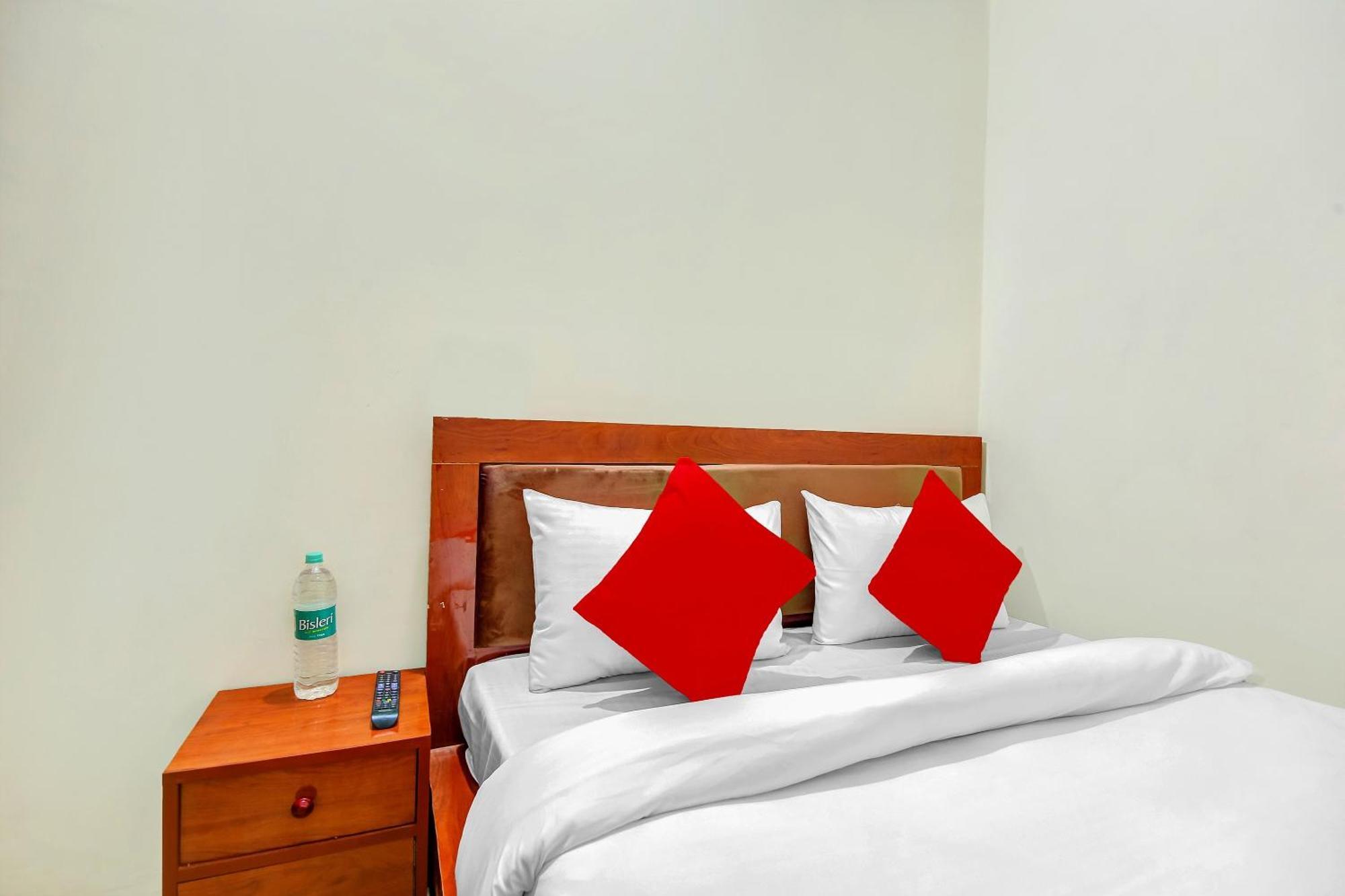 Hotel O Yash Hotel Ghaziabad Exterior photo